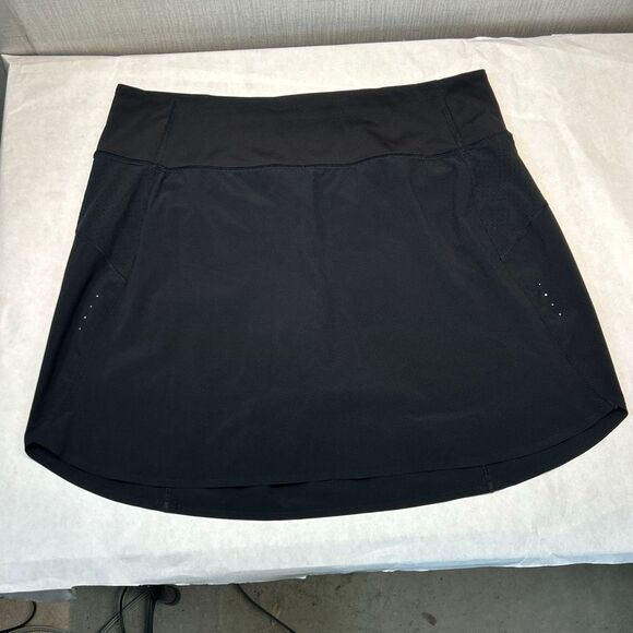Athleta Run With It Skort 16" Sz Large Black Skirt Pocket Quick Dry Athleisure - Picture 1 of 9